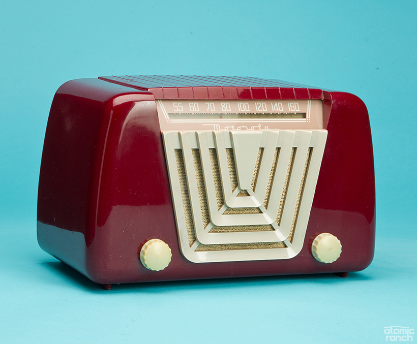 Mid Century General Electric Transistor Radio