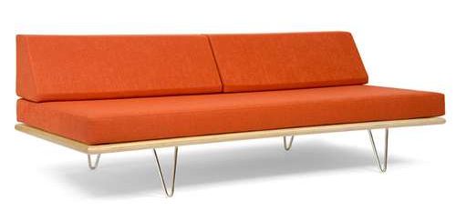 Modernica CaseStudy v-leg daybed