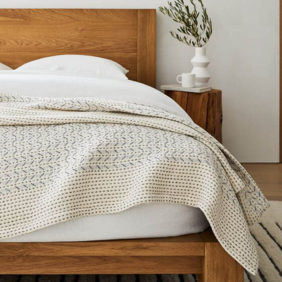 MCM Summer Bedding: Colorful Comforters and Throws - Atomic Ranch
