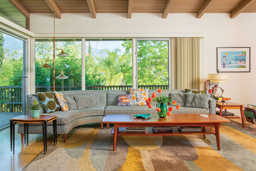 1960s Mcm Home Goes From Bland To Bold