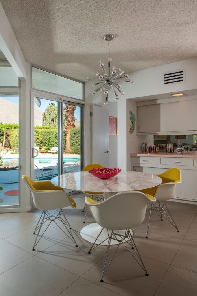 Windows that Wow - Atomic Ranch