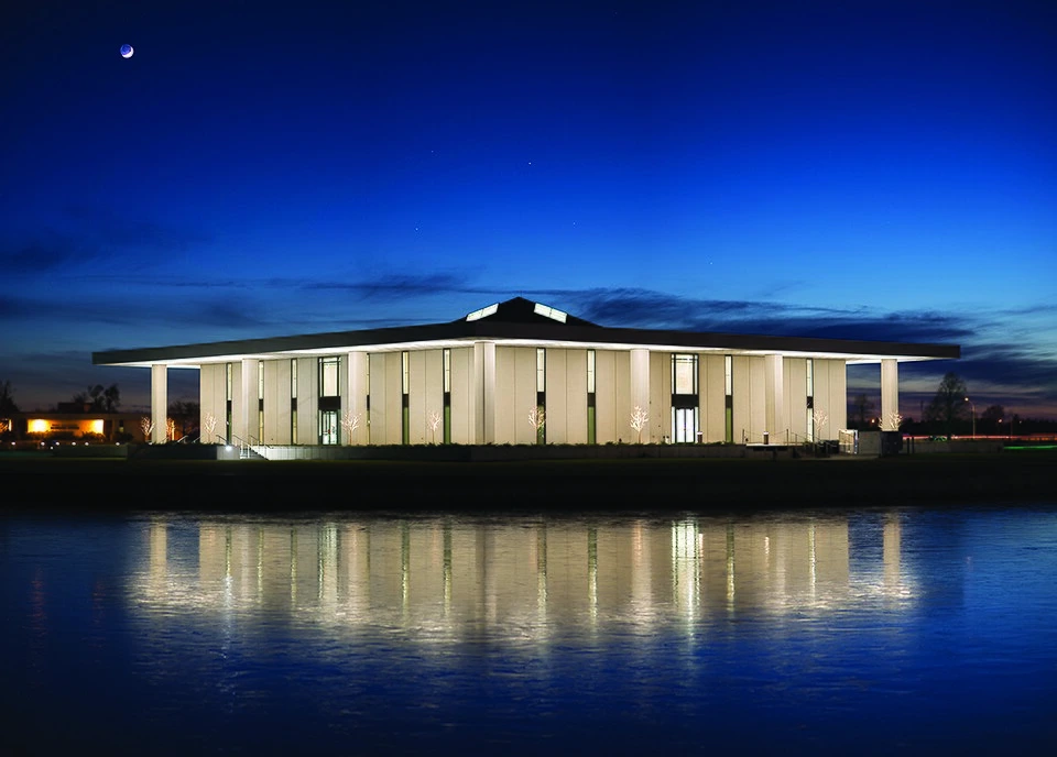 Edward Durrell Stone’s Romantic Modernism