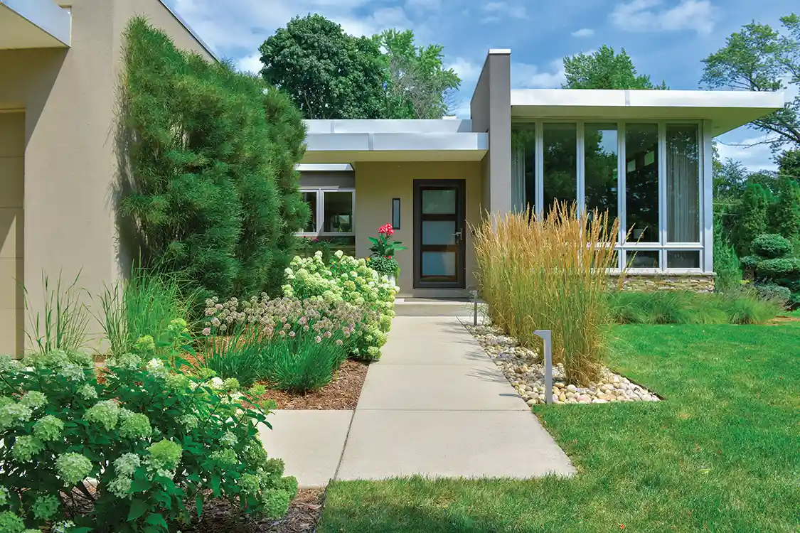 How a 1950s Wisconsin Home Got a Stunning Mid-Century Modern Landscape Makeover
